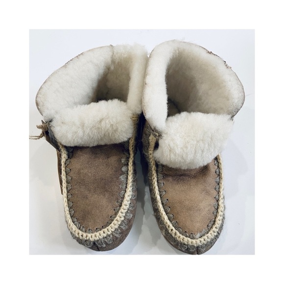 Shepherd 100% sheepskin suede slippers - Picture 2 of 5